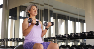 JAMA重磅：无论运动多少，握力决定寿命？超5000名老年女性长达8年的追踪结果