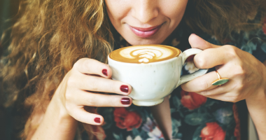 咖啡提神，还是致郁？研究警告：依赖咖啡因学习恐加剧压力焦虑